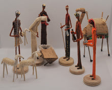 Load image into Gallery viewer, Nativity set of 10 pieces with Stable