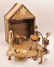 Load image into Gallery viewer, Nativity set 5 piece and box
